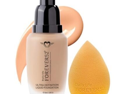 Daily Life Forever52 Ultra Definition Liquid Foundation + Makeup Sponge Combo | 24H High Coverage, Satin Finish | Lightweight, Long-Wear Base + Seamless Blending Tool