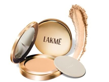 Lakme Powerplay Matte Compact, Long Lasting Matte Finish, Oil Control Formula, With Vitamin E, Melon, 9g