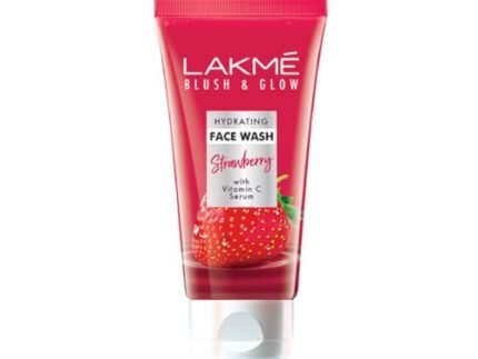 Lakme Blush & Glow Strawberry Freshness Gel Face Wash with Strawberry Extracts, 50 g