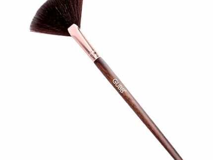 GUBB Synthetic Bristle Fan Brush – Brown – Professional Makeup Brush for Precise Highlighting, Contouring, and Blending – Soft and Luxurious Bristles for Effortless Application – Ideal for Makeup Enthusiasts and Professionals