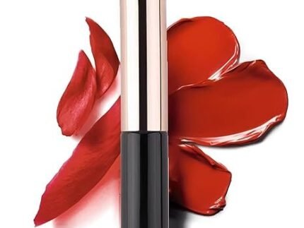 KIRA Silicone Lip Brush - Even & Detailed Lip Color Application - Portable & Easy to Clean - Black