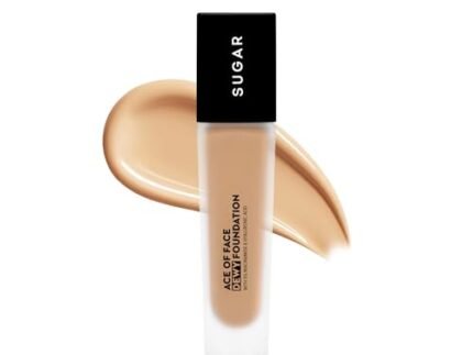 SUGAR Cosmetics Ace Of Face Dewy Foundation with 5% Niacinamide & Hyaluronic Acid | Lasts upto 18hrs | 30 ml – 15 Cappuccino