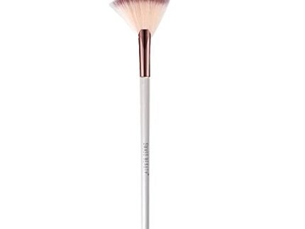 Swiss Beauty Highlighter Applicator Fan Brush