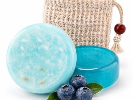 Blueberry Shampoo & Conditioner Bundle, Solid Bar Set for Mature Hair with Blueberry Extract, Cocoa Butter & Coconut Oil, for Dry, Frizzy, Dull-Looking Hair, 2 Bars + Foaming Net