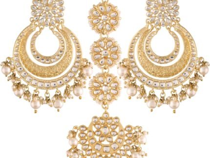 Aheli Kundan & Lariya Studded Maangtikka & Chandbali Earrings Set