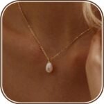 Gold Pearl Necklaces for Women,Dainty Gold Pendant Necklaces Pearl Jewelry
